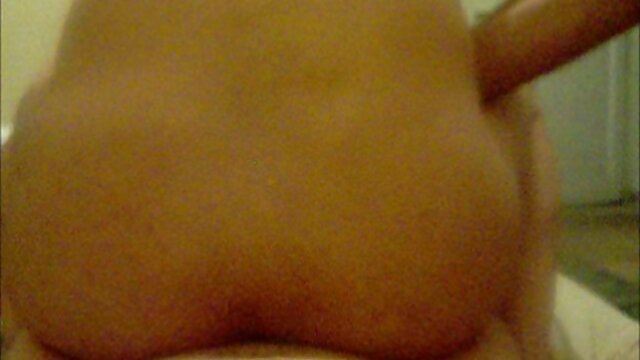 seorang gadis kulit putih panas ditiduri dari Pantat ke wajah. video 3gp sex indo
